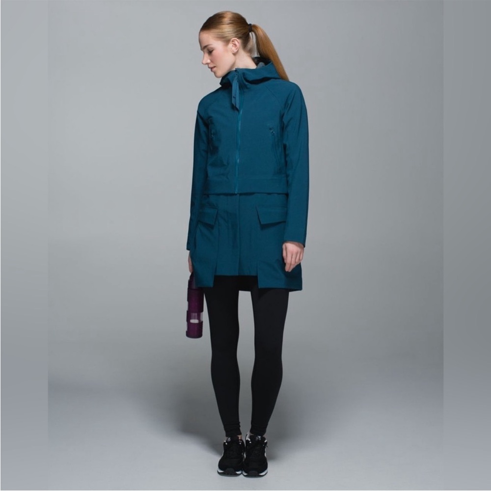LULULEMON Rain Or Shine Interchangeable Hooded Jacket - Alberta Lake - Sz 12 - Picture 2 of 16